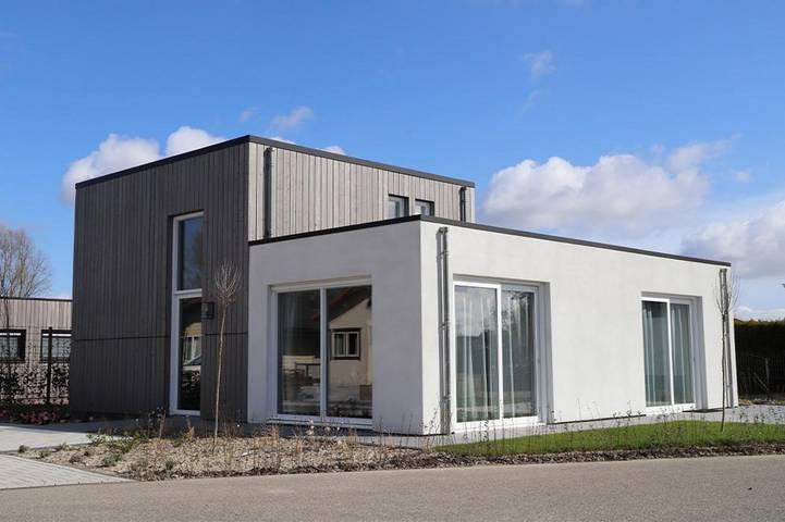 Chalet voor 8 personen, met terras en balkon/terras in Zeeland