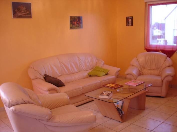 Location de vacances pour 6 personnes, avec vue et jardin, adapté aux familles à Argouges - 3
