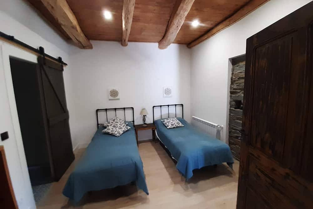 Casa Rural Estrella Del Sil in Palacios del Sil, Cordillera Cantábrica