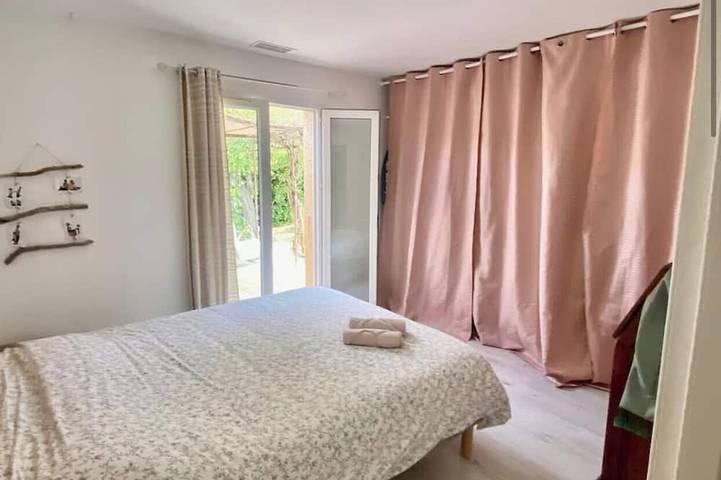 Location de vacances pour 6 personnes, avec piscine et jardin à Saint-Drézéry - 2