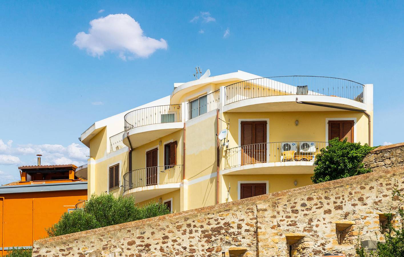 Ganze Ferienwohnung, Gemütliche Wohnung mit WiFi & Parkplatz, Nähe Stadtzentrum in Carloforte, Carbonia-Iglesias Provinz