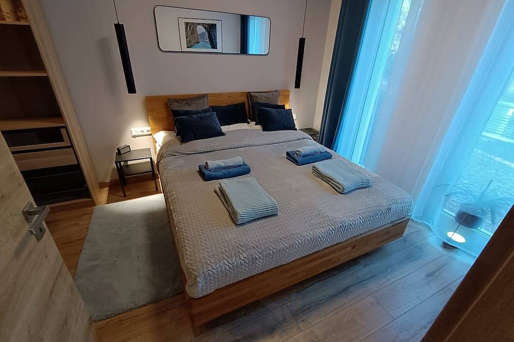 Dein ruhiges Traumhaus in Tata, in See- und Golfplatznähe für max 8 Gäste in Totis, Kleingebiet Totis