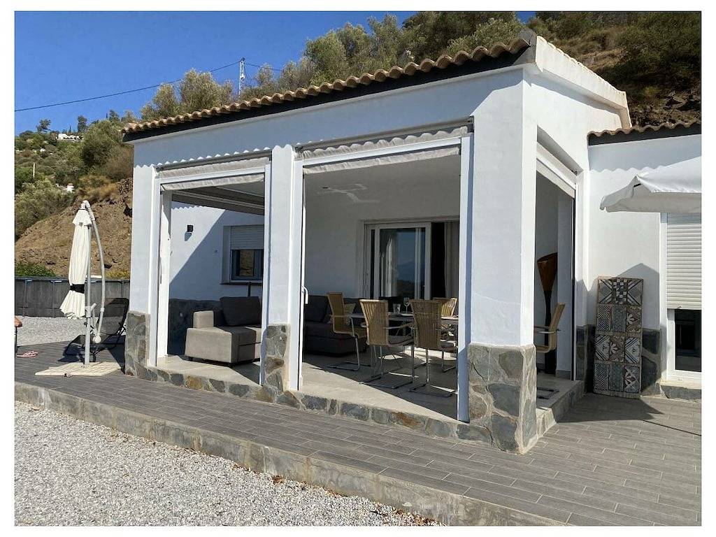 Bungalow en Sayalonga con barbacoa in Sayalonga, Costa del Sol