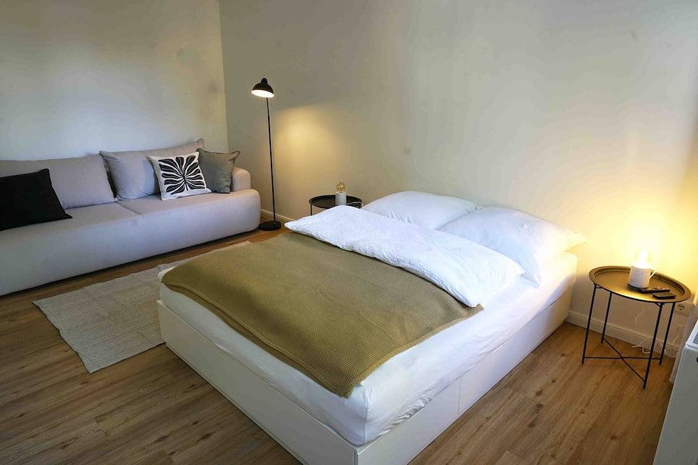 Ganze Wohnung, Apartment-Design-Eigenes Badezimmer-Blick auf den in Coburg, Oberes Maintal - Coburger Land