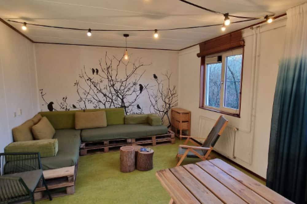 Ganze Wohnung, Erdgeschoss, 8-Personen-Wohnung in Amsterdam-Nord, Holländische Küste