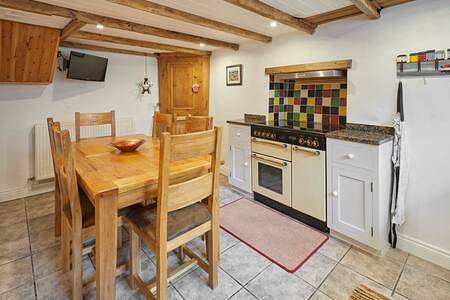 Host & Stay | Hampdon Cottage in Staithes, North York Moors National Park