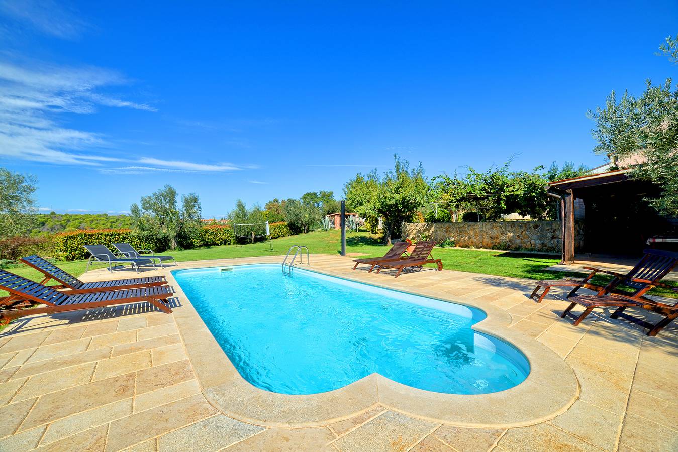 Apartamento entero, Apartamento de vacaciones para 4 personas con piscina in Banjole, Costa sur de Istria