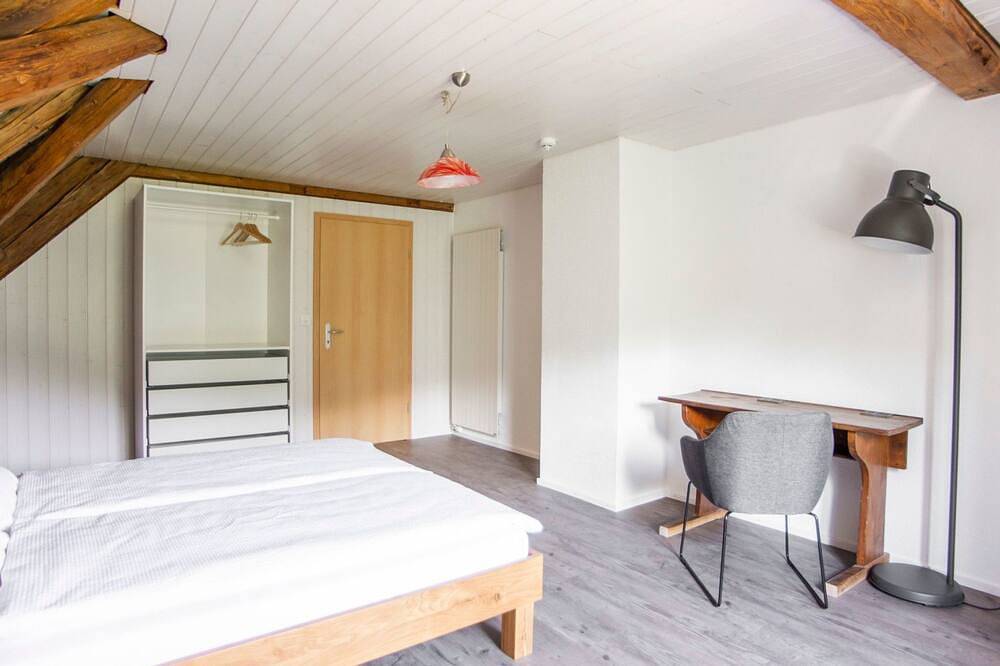 Ganze Wohnung, Leben \"Im Herzen der Farm\ in Porrentruy, Kanton Jura