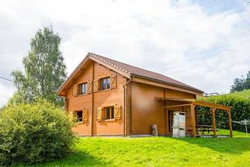 Chalet pour 10 personnes, avec terrasse et jardin, animaux acceptés à Le Tholy