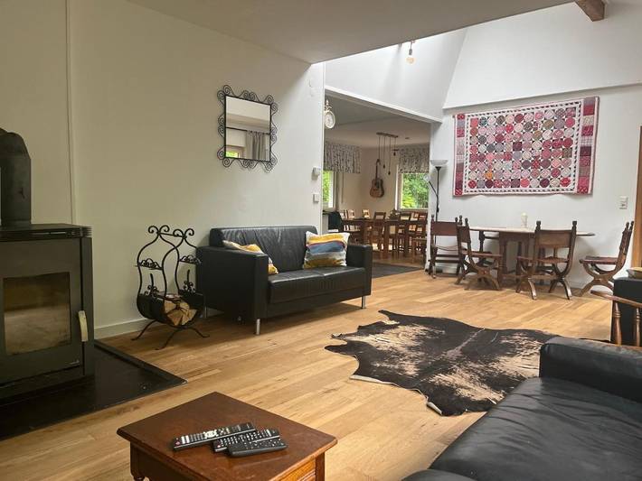 BnB für 19 Personen, mit Ausblick und Sauna sowie Garten in der Eifel - 4