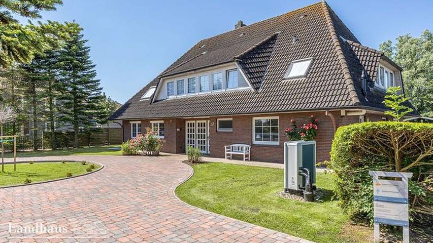 Ferienwohnung für 9 Personen, mit Terrasse und Whirlpool sowie Sauna und Garten - 1