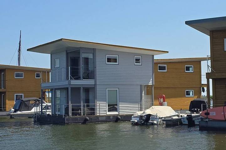 Hausboot für 4 Personen, mit Balkon am Greifswalder Bodden - 2