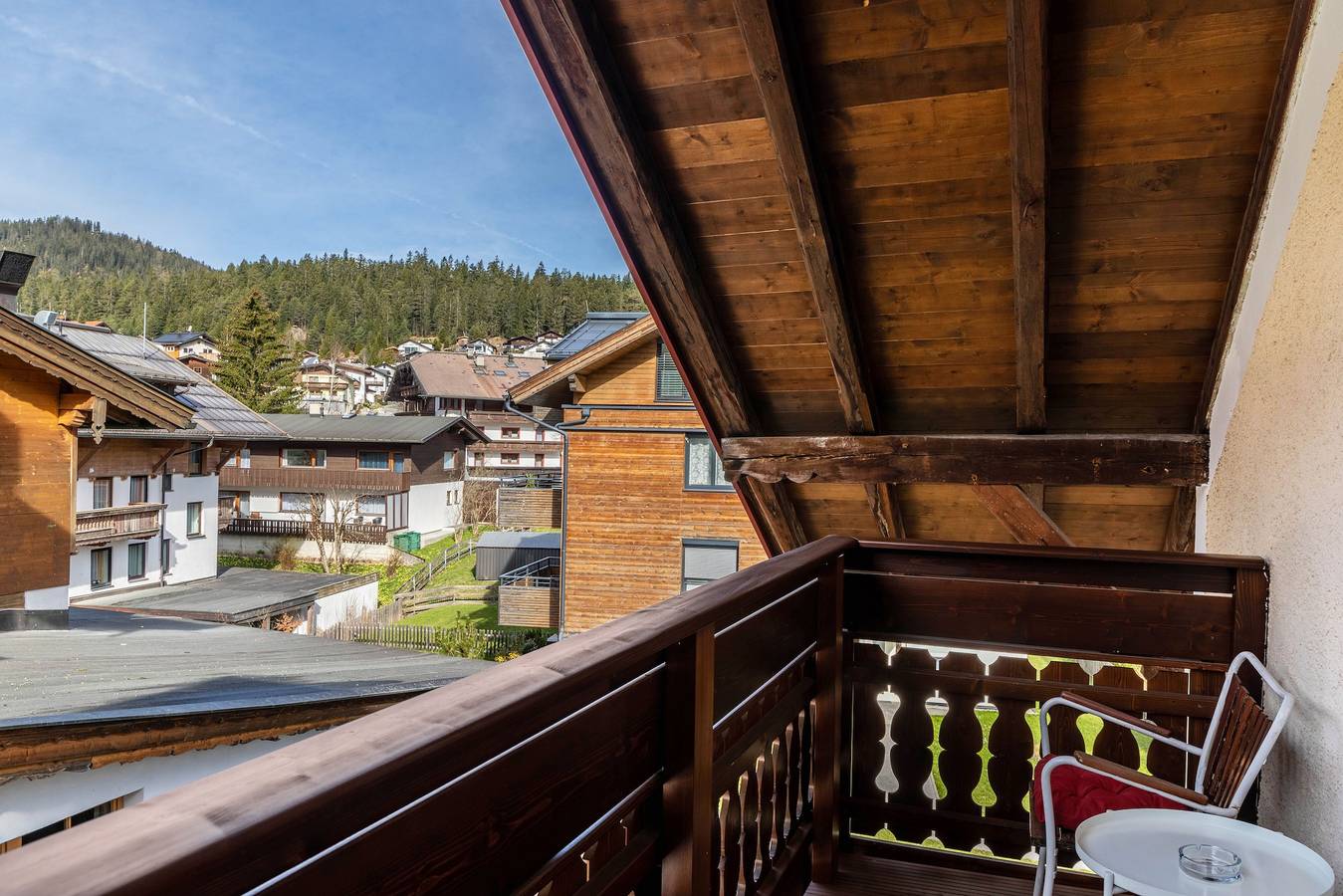 Room 16 (budget double room) with mountain view, balcony and Wi-Fi in Seefeld in Tirol, Innsbruck Land