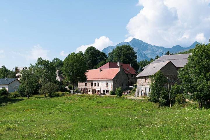 Chambre d’hôte pour 2 personnes, avec vue et jardin