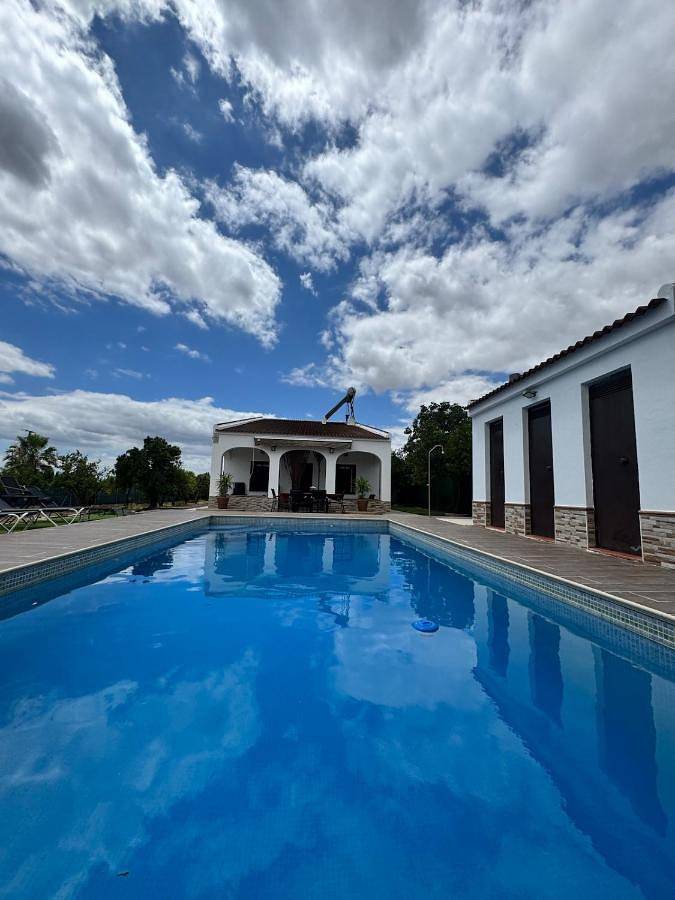 Casa rural para 6 personas, con piscina y terraza además de vistas y jardín en Aznalcázar - 2