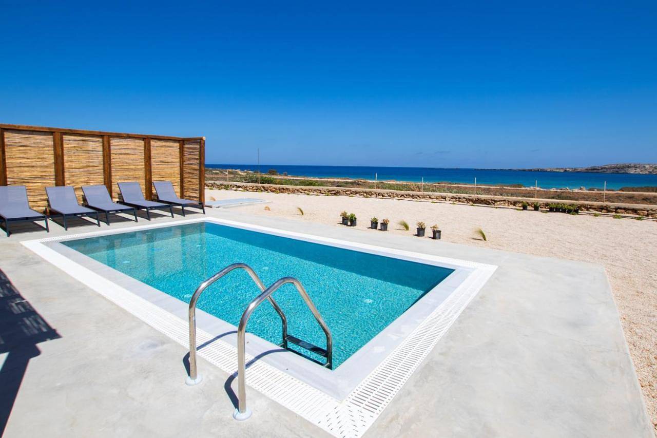 Cato Agro 5, Seafront Villa with Private Pool in Karpathos