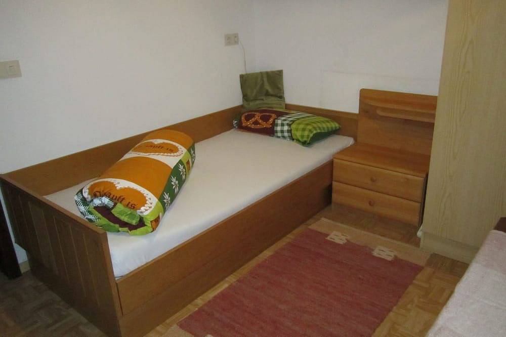 Ferienhaus ohne Alltagslärm in Altomünster, Romantische Straße