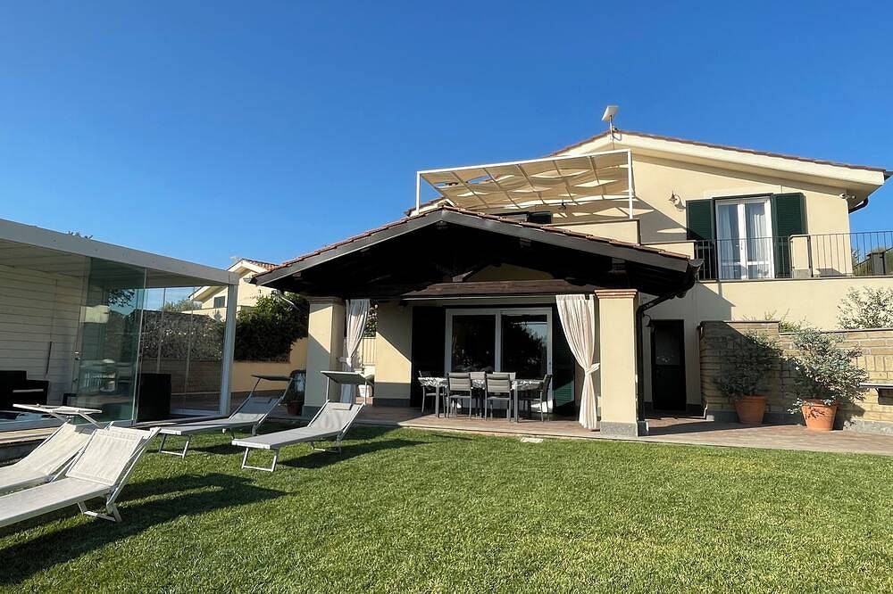 Villa Lago Blu am Braccianosee mit Hydromassagewanne in Trevignano Romano, Braccianosee