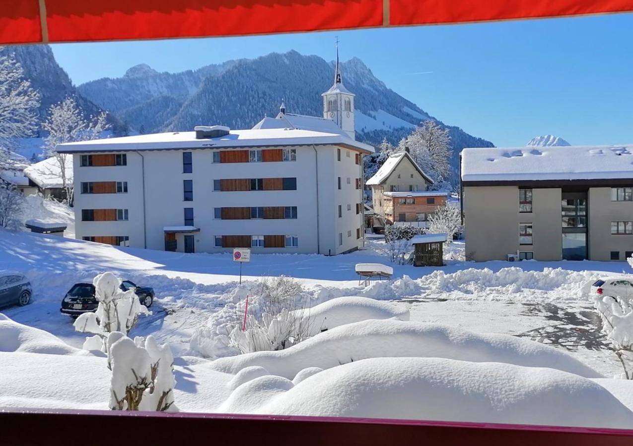 Ganze Wohnung, One-Bedroom Apartment with Balcony in Charmey, Val-de-Charmey