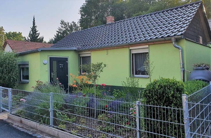 Ferienhaus für 3 Personen, mit Terrasse und Garten