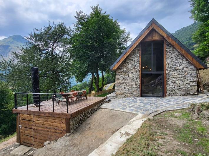 Gîte pour 8 personnes, avec terrasse et jardin dans les Hautes-Pyrénées - 2