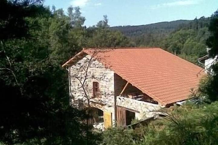 Location de vacances pour 10 personnes, avec jardin à Églisolles