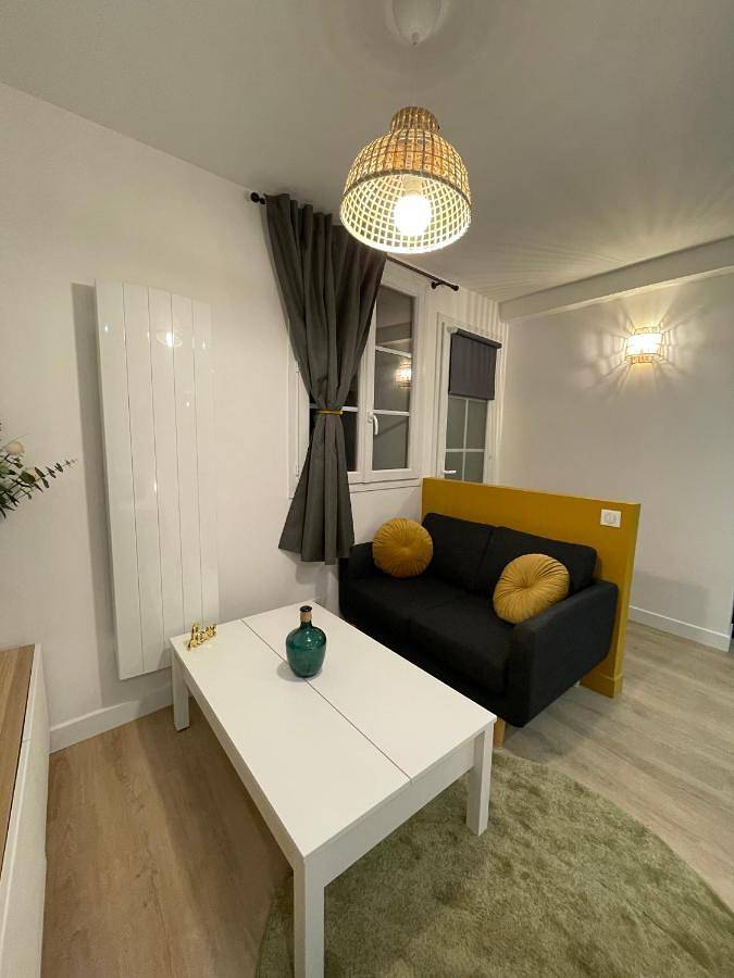 Appartement entier, One-Bedroom Apartment in Houdan, Yvelines