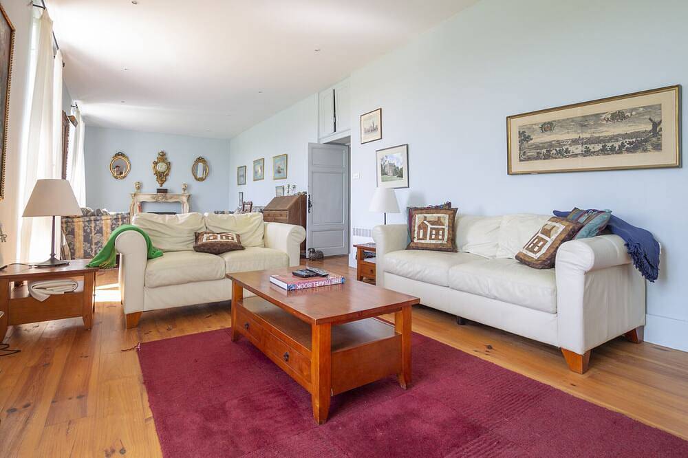 Villa Moundo- Charming private holiday home with pool in La Sauvetat-sur-Lède, Région de Villeneuve-sur-Lot