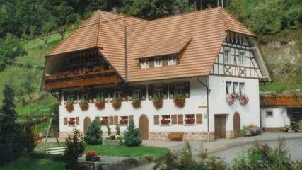 Bauernhof für 3 Personen, mit Balkon und Garten sowie Ausblick, kinderfreundlich in Mittlerer Schwarzwald