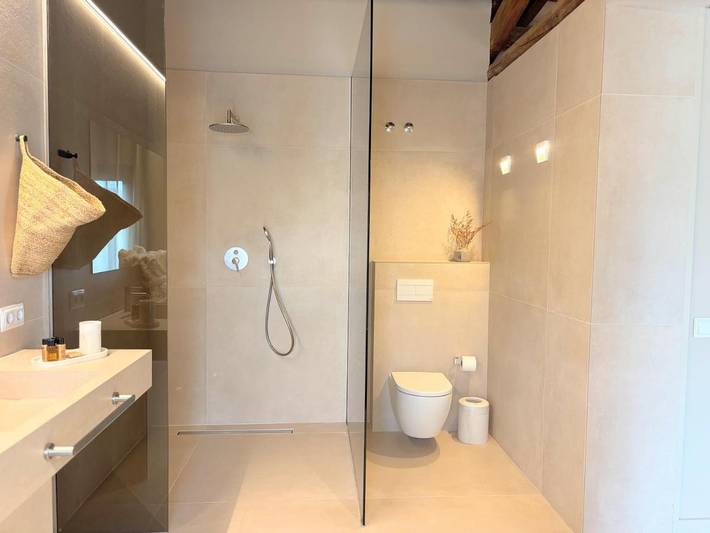 Hôtel pour 2 personnes, avec jardin et vue à Vic - 2