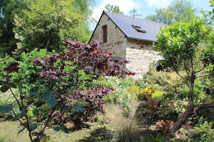 Gîte pour 2 personnes, avec terrasse et jardin, animaux acceptés