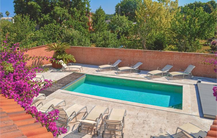 Acogedor apartamento con piscina y terraza, a 300 m de la playa in Moriani-Plage, Región de Corte