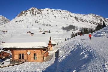 Chalet für 13 Personen, mit Garten und Balkon sowie Ausblick in Frankreich
