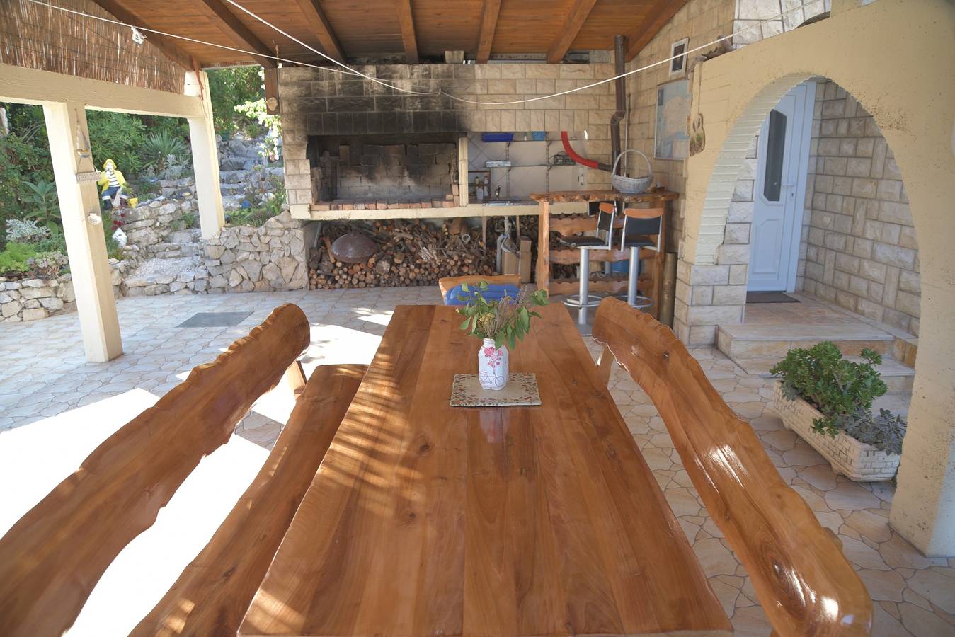 Ganze Wohnung, 1-Zimmer-Ferienwohnung am Strand Milna, Vis A-8917-c in Rukavac, Split-Dalmatien