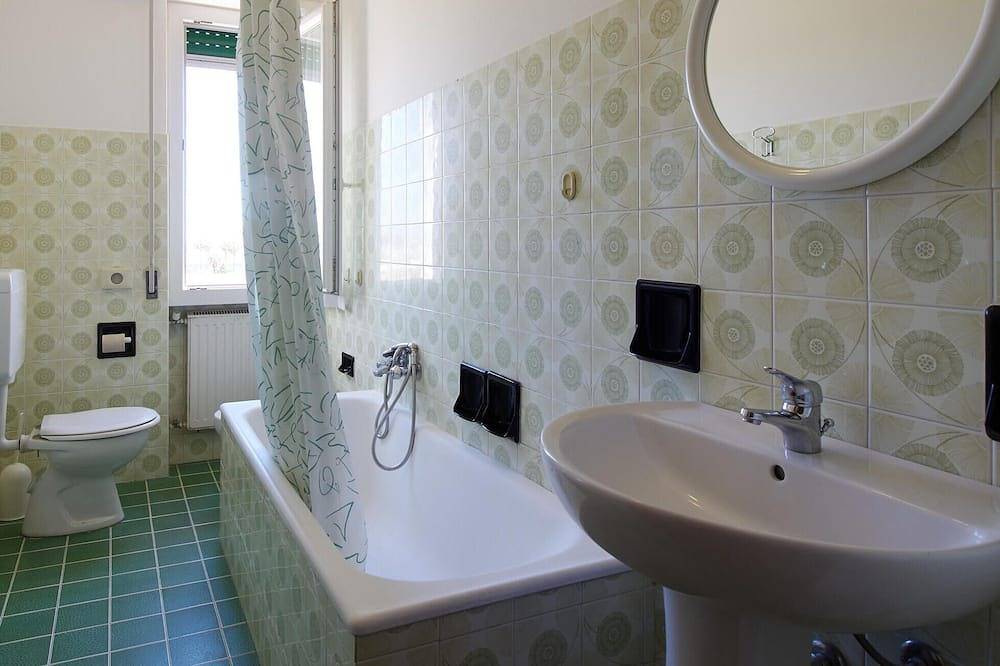 Appartamento intero, Appartamento con 1 camera da letto fronte mare a Pietra Ligure -Sv- in Pietra Ligure, Comune di Pietra Ligure