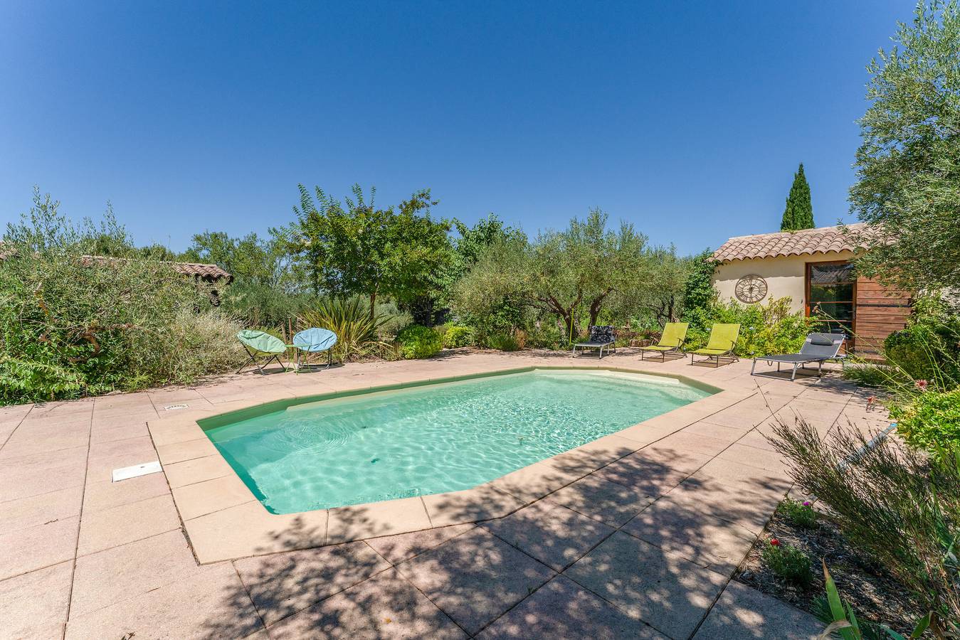 Villa 'Chéri' con piscina compartida, Wi-Fi y aire acondicionado in Sommières, Region de Nimes