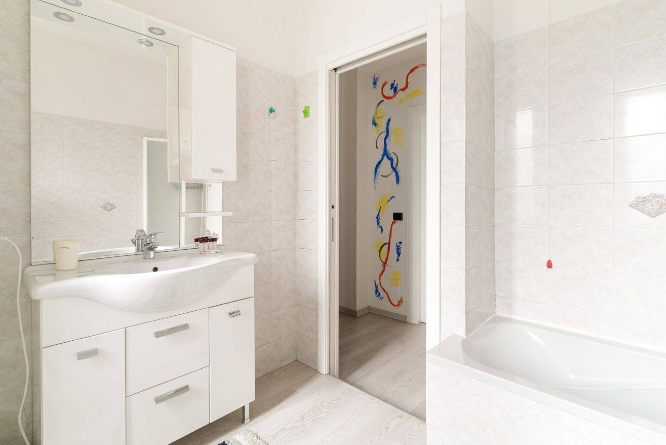 Apartamento entero, Tulipani 3 Mi in Giambellino-Lorenteggio, Milán