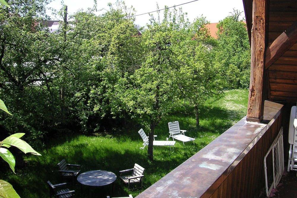 Ganze Wohnung, Stilvolle Ferienwohnung Ii auf einem fränkischen Obst- und Brennereihof in Leutenbach, Fränkische Schweiz