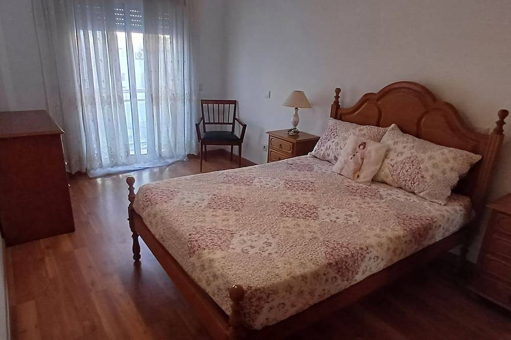 Entire apartment, Delightful 2-bedroom apartment with Wifi in Vila Real de Santo António in Vila Real de Santo António, Faro District