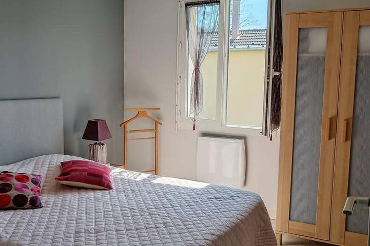 Gîte pour 4 personnes, avec jardin à Saint-Jean-le-Thomas - 2
