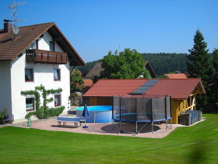 Ferienhaus für 14 Personen, mit Pool und Garten in Augsburg und Umgebung