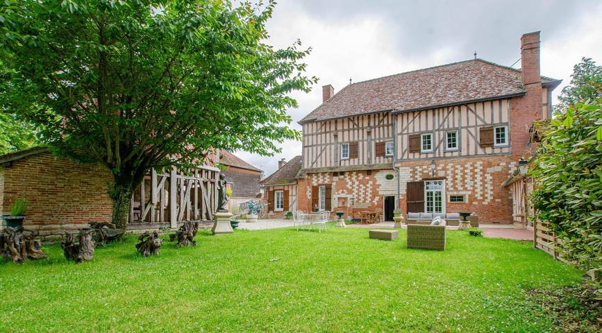 Gîte pour 10 personnes, avec Terrasse et Jardin à Nogent-sur-Aube