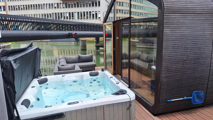 Bateau pour 5 personnes, avec vue ainsi que terrasse et sauna, animaux acceptés à Rotterdam - 4