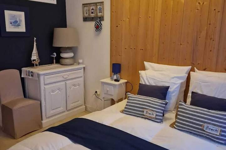 Location de vacances pour 20 personnes, avec jardin, animaux acceptés à Béganne - 2