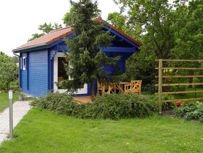 Ferienhaus für 4 Personen, mit Terrasse und Garten in Basedow