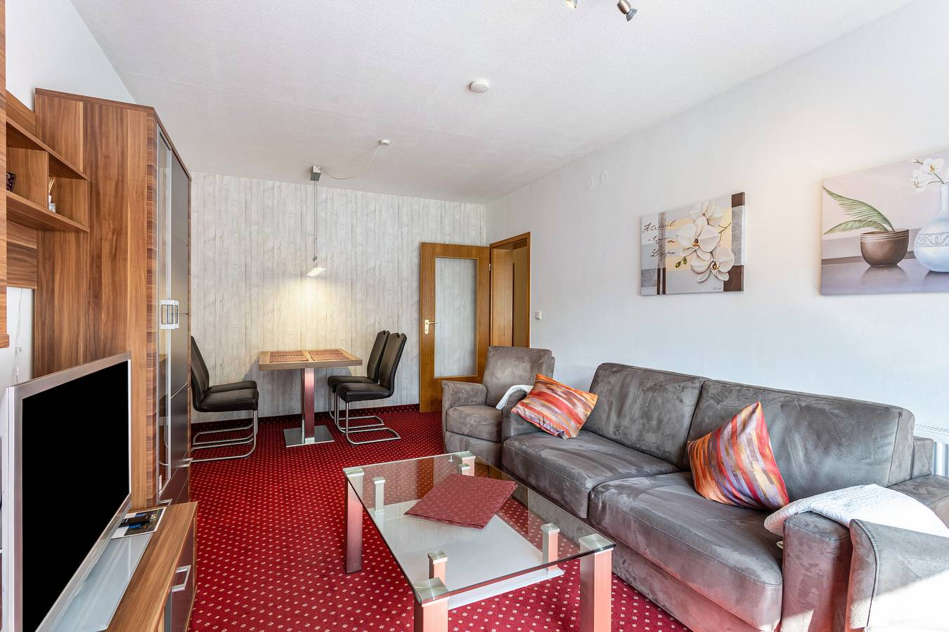 Ganze Wohnung, Ferienwohnung 'Sarina 1' mit Bergblick und Terrasse in Willingen, die Mittelgebirge