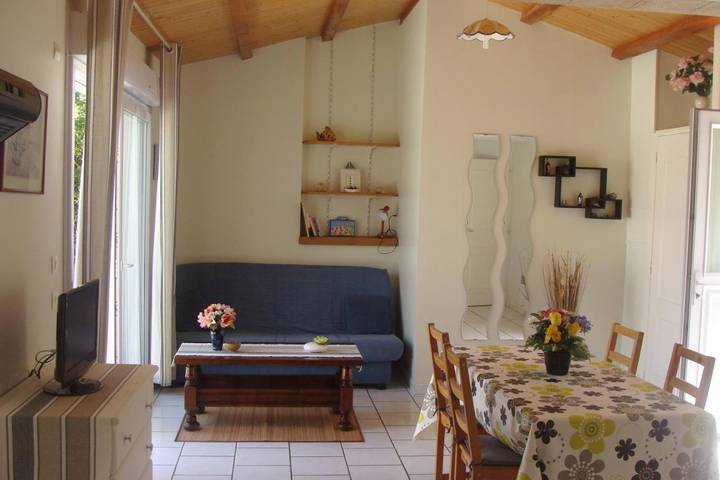 Gîte pour 4 personnes, avec jardin dans Plage Saint-Jean des Sables