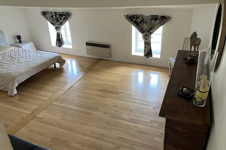 Location de vacances pour 22 personnes, avec jardin, animaux acceptés à Loriol-sur-Drôme - 3