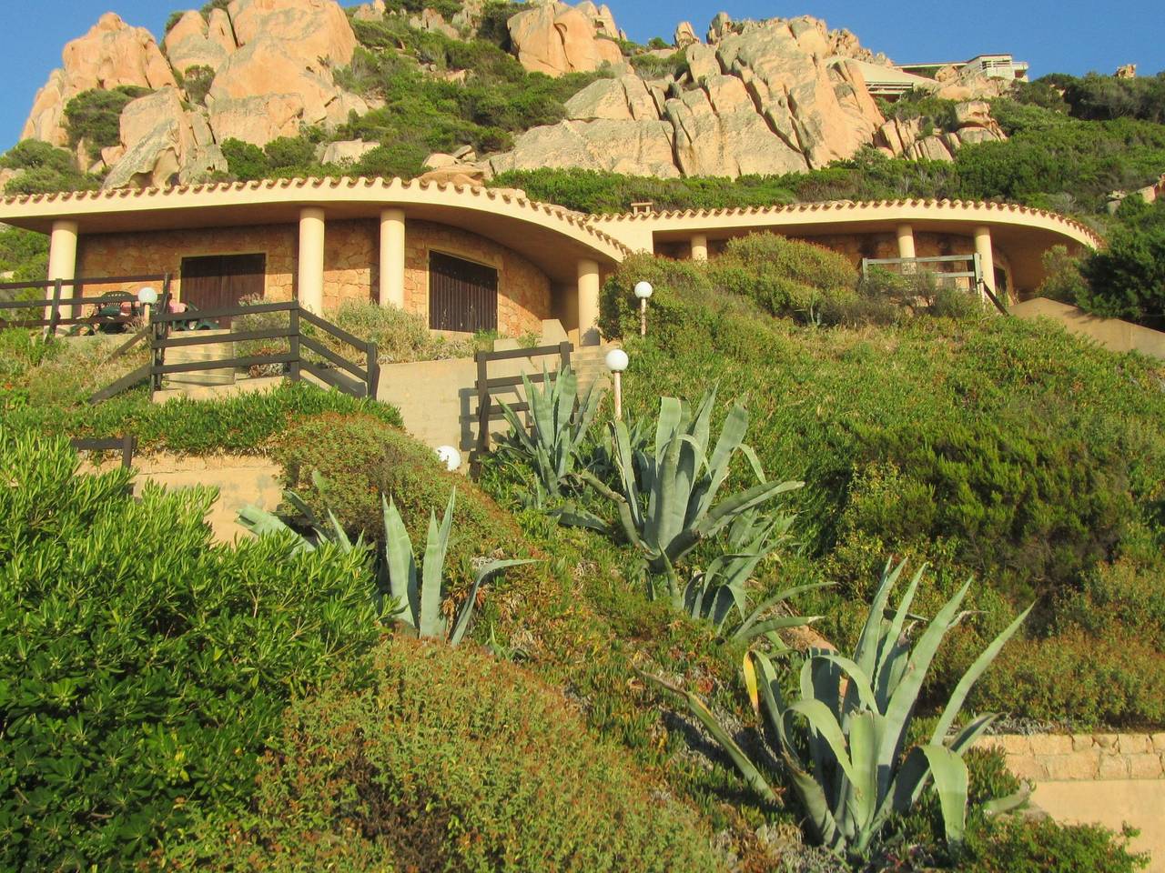 Appartement entier, Villini Lu Ciuoni außergewöhnlichen Meerblick. in Costa Paradiso, Trinità d'Agultu e Vignola