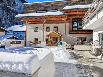 Ferienwohnung für 5 Personen, mit Garten und Terrasse am Arlberg